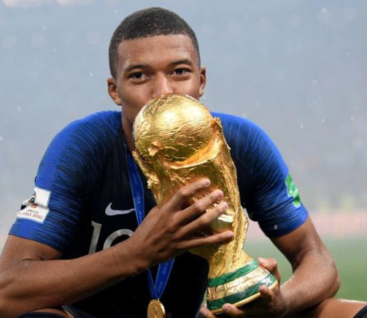 Mbappé, el joven que salió de las chanchas de Bondy para llevar a Francia al bicampeonato